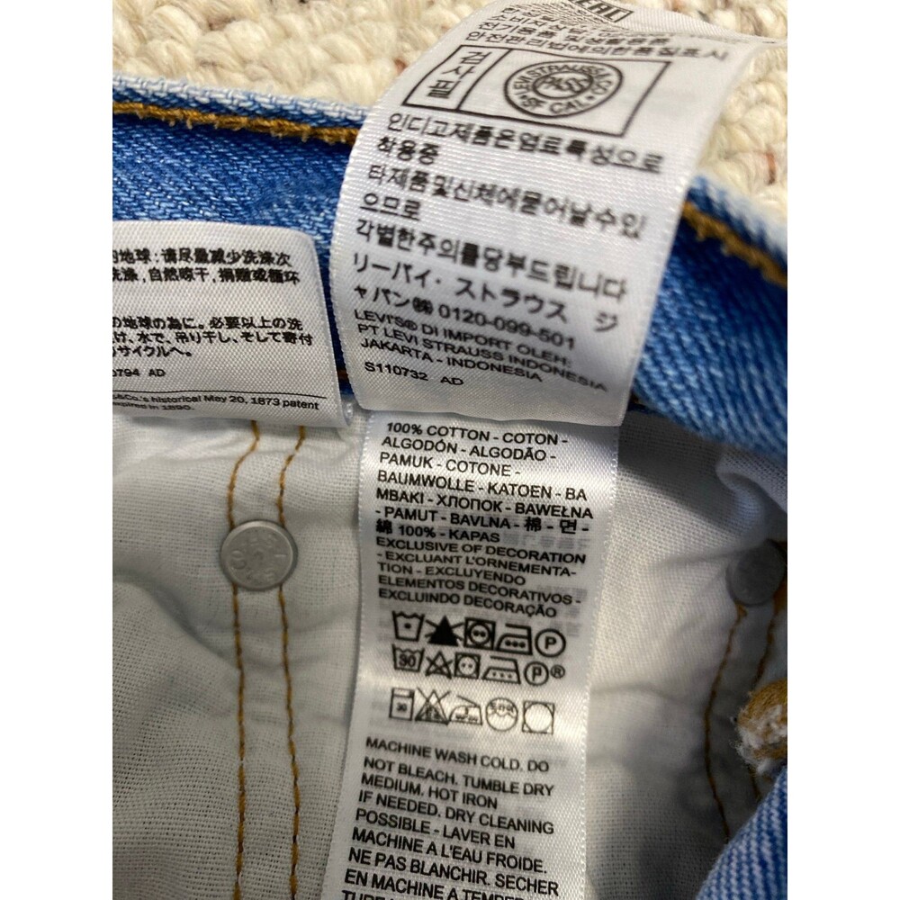 Levi's 501 The 90s High-Rise Button Fly Big E Distressed Straight Leg Light Wash - Picture 10 of 10